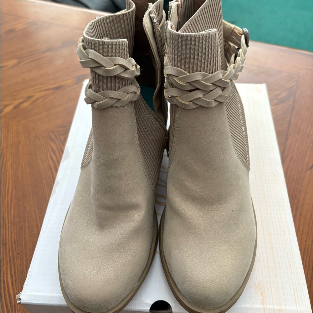 Stylish Beige Ankle Boots with Braided Detail